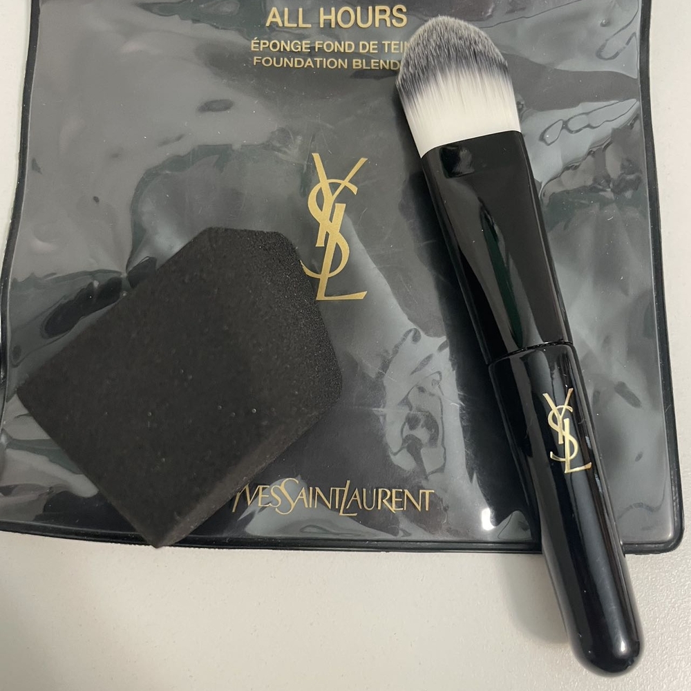 Yves Saint Laurent Mini  Makeup Tool Set